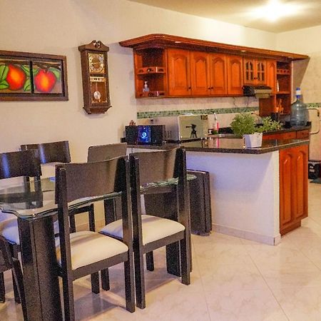 Guatapé Casa Pastora Coworking Bed & Breakfast エクステリア 写真
